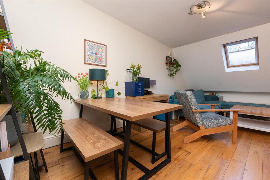 13 - Top floor one-bedroom flat for Auction, St Ge