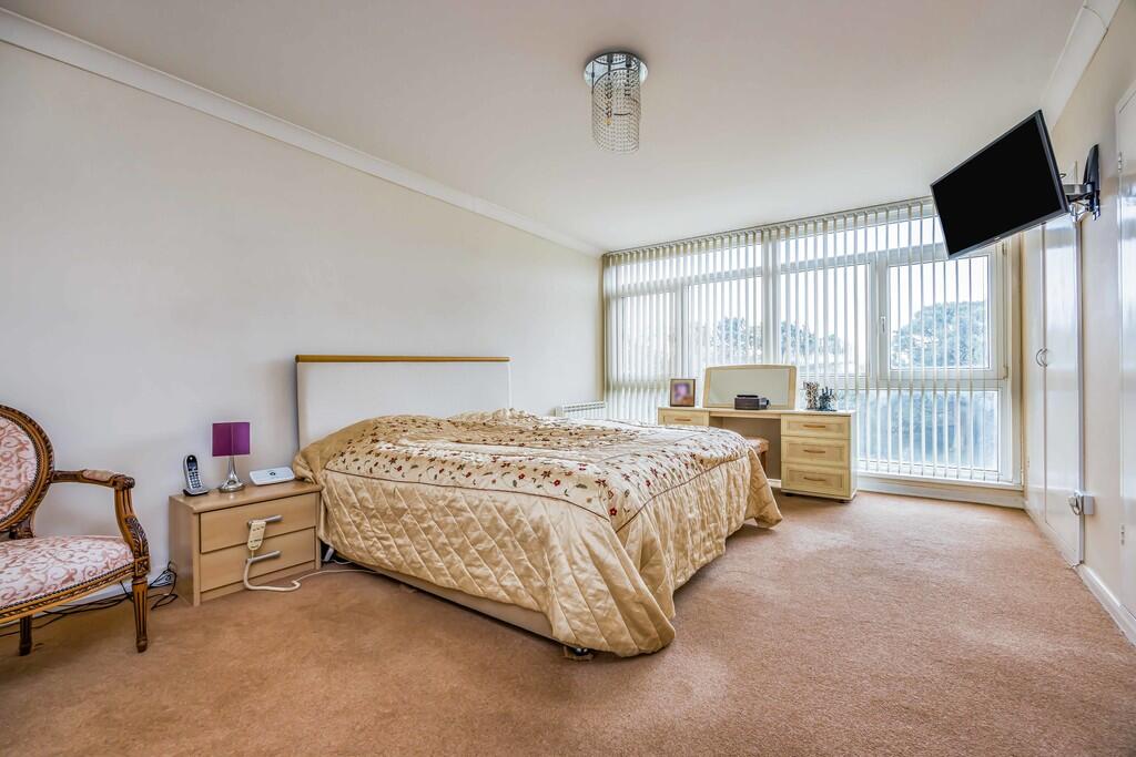 102 Admirals Walk...