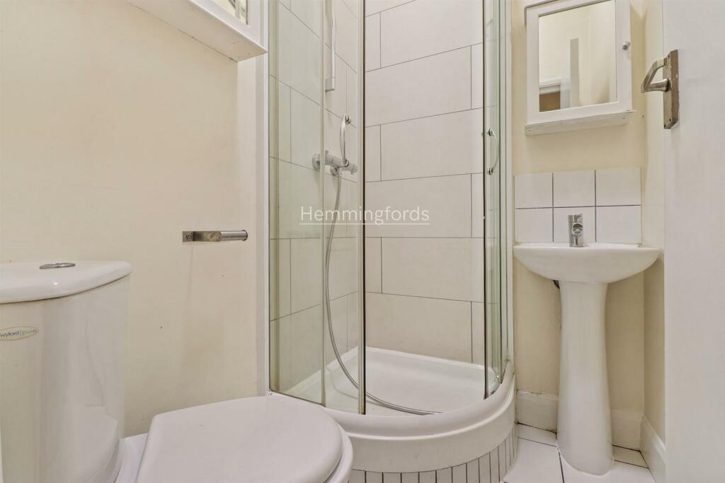 04-7cb678715 am Flat D, 100 Stroud Green Rd Finsbu