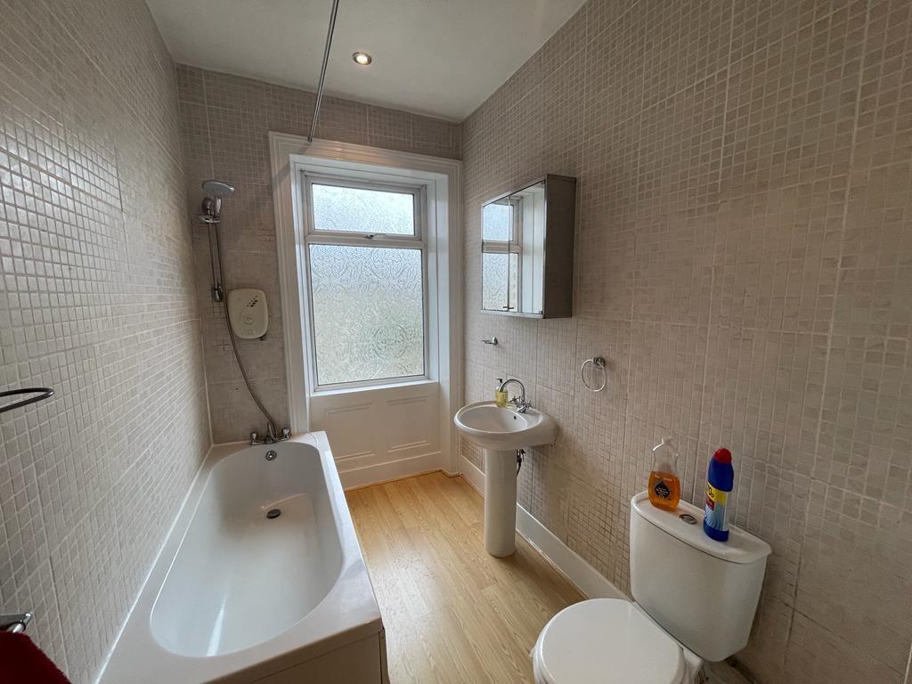 HOUSE BATHROOM