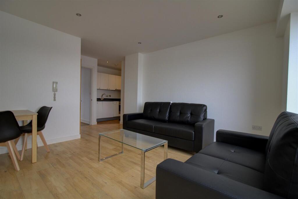 Lounge 2