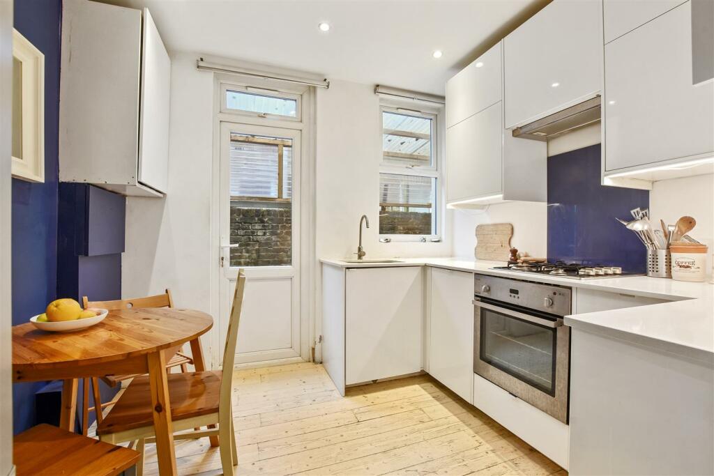 10-f5f1GCWT - GFF 14 Radcliffe Ave - Kitchen -Orig