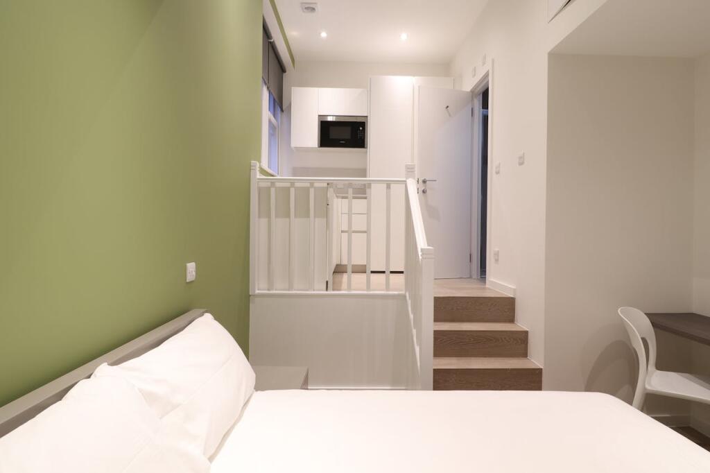 LymingtonRoad36.jpg