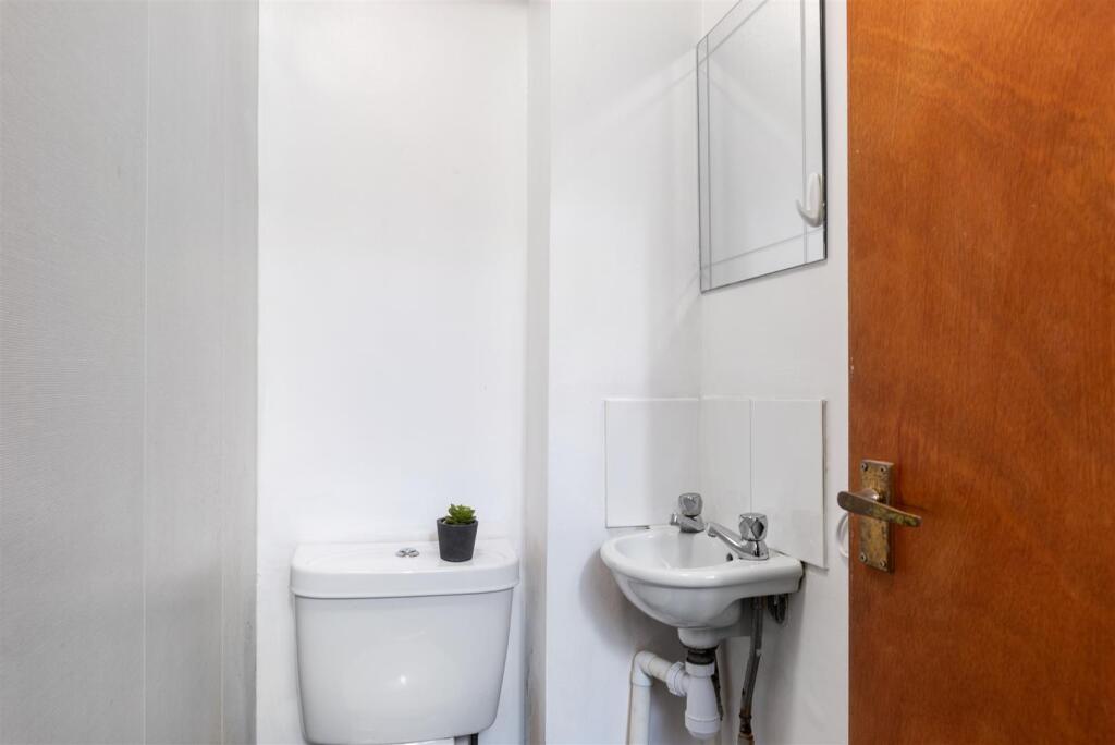 10 St Peters Terrace-11.jpg