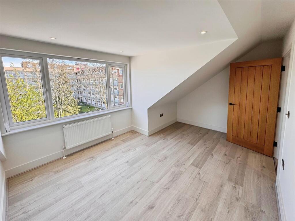 Bedroom.jpg