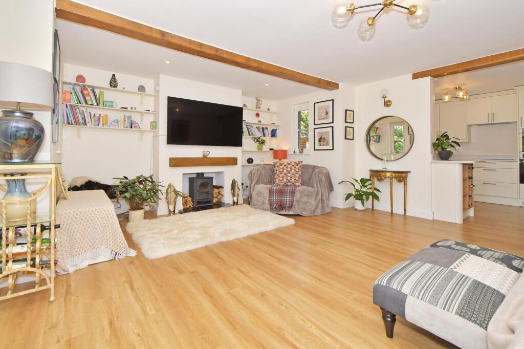 Light and airy sitting room