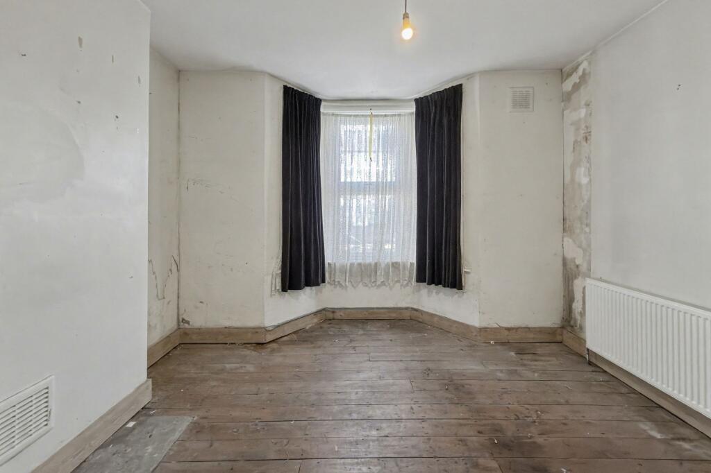 Ground Floor Flat, 42 Beauchamp Road, London, E7 9PD