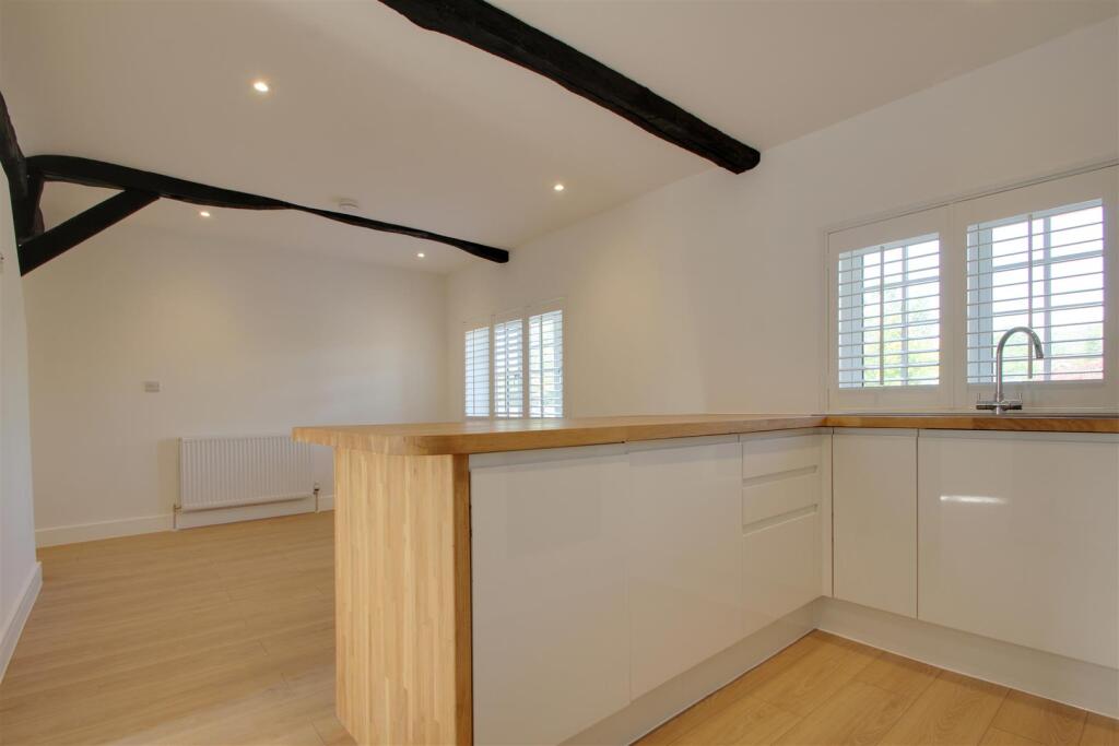 Open Plan Lounge Kitchen