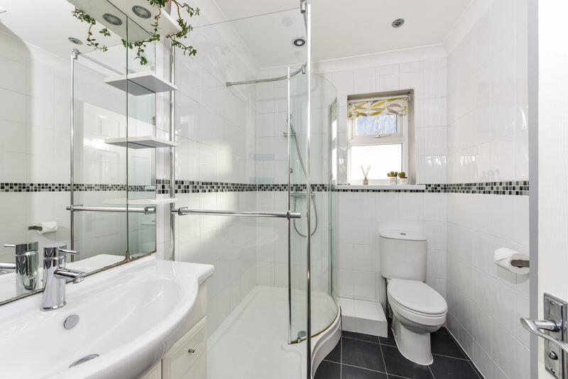 Family Shower Room 