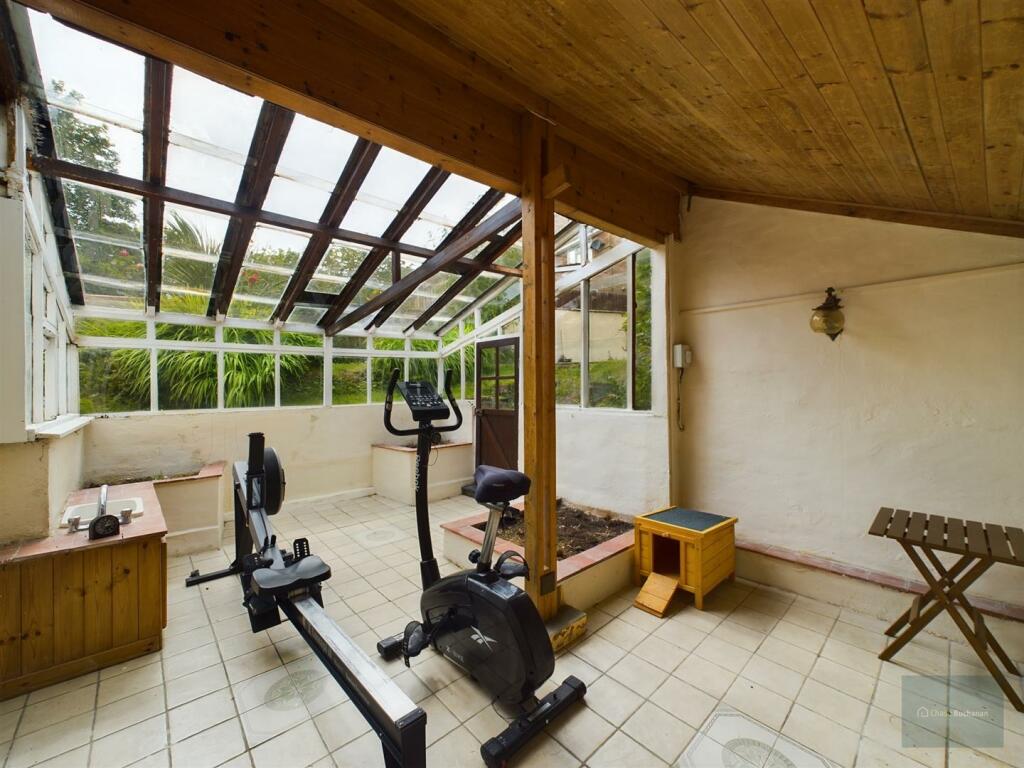 CAM02563G0-PR0081-ST