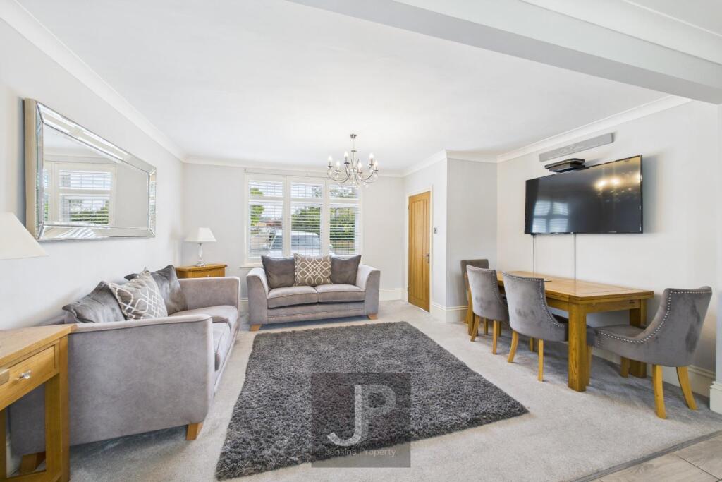 Living Dining Area