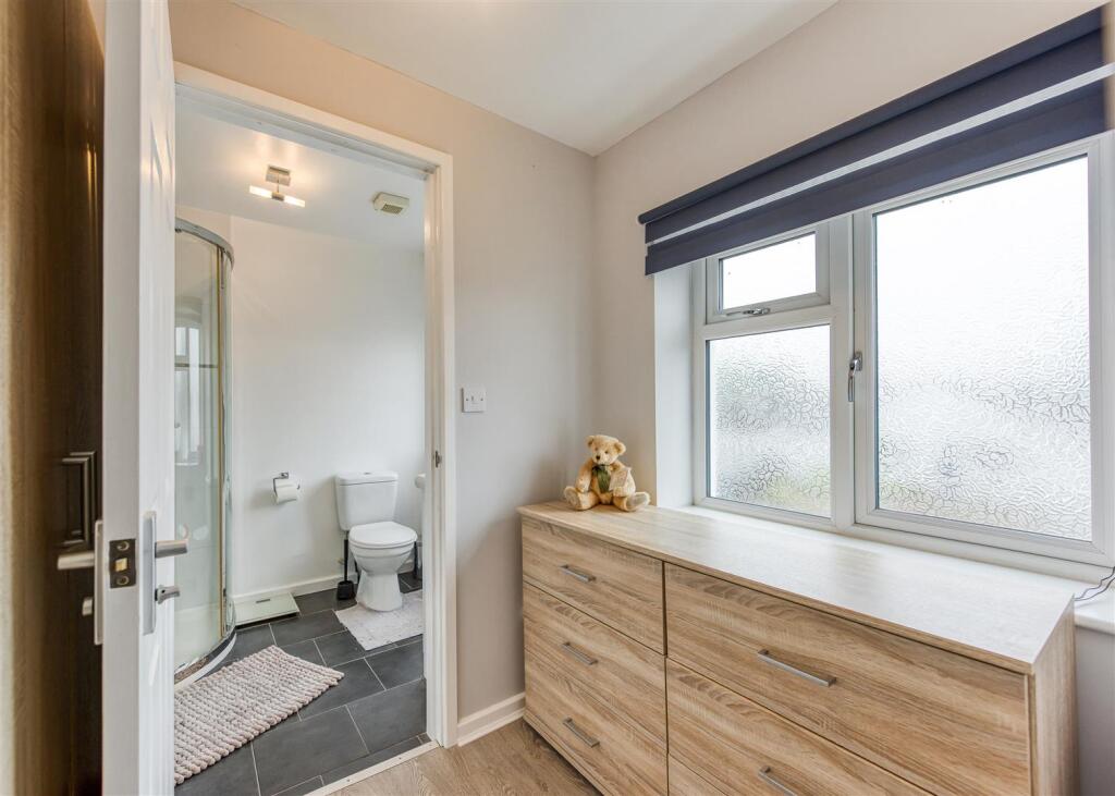 8 Barrington Close-03.jpg