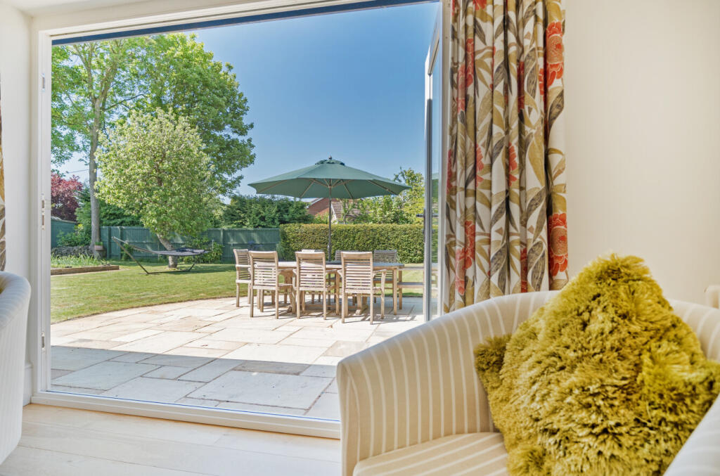 1290461226824a54ee4210arw1290461226824a54ee4210arw