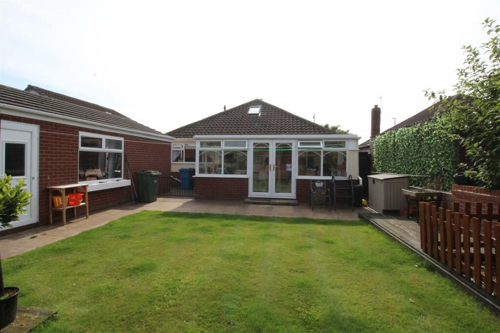 Leach Lane, 86, outside 6.JPG