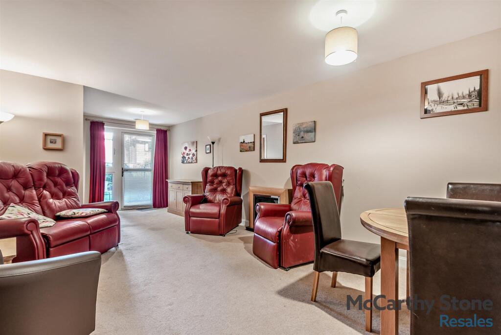 8664000-interior11-800.jpg