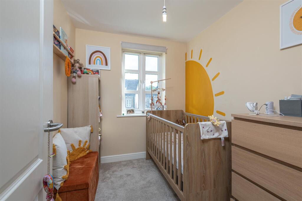 30 - 18 Long Hill Road HD2 1PJ.jpg