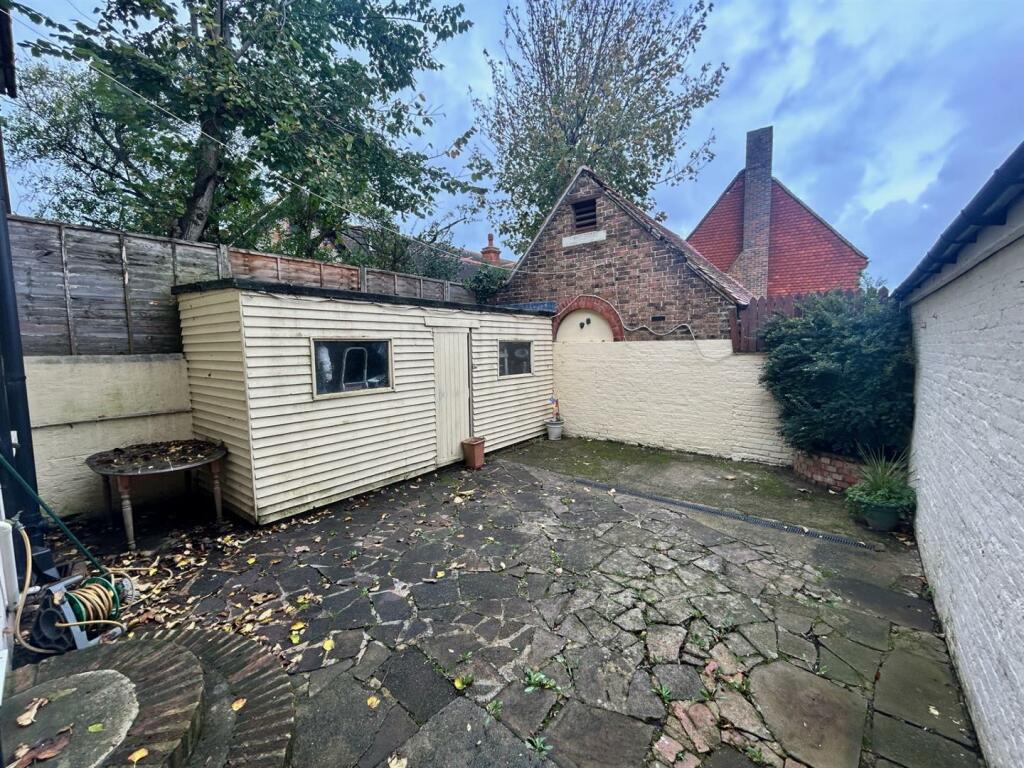 01323 438506