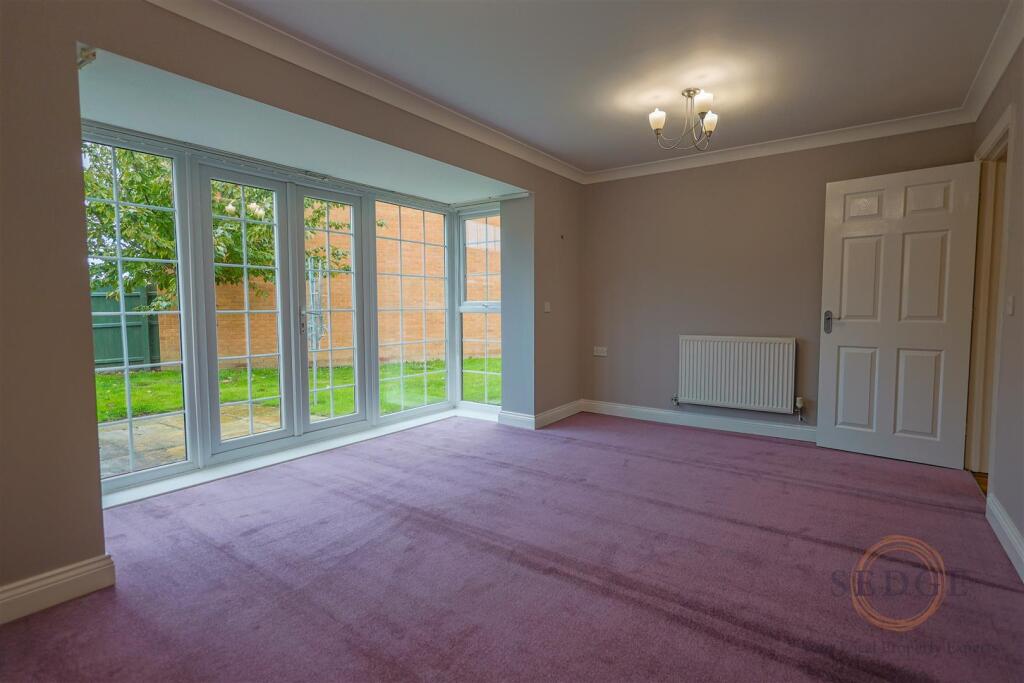 4 mallard close -06.jpg