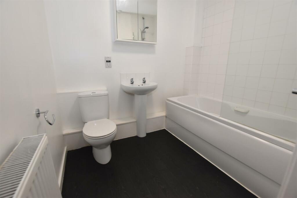 Bathroom.JPG
