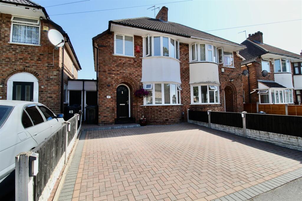 Front Garden/Driveway