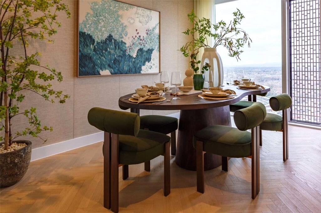 Show Apartment