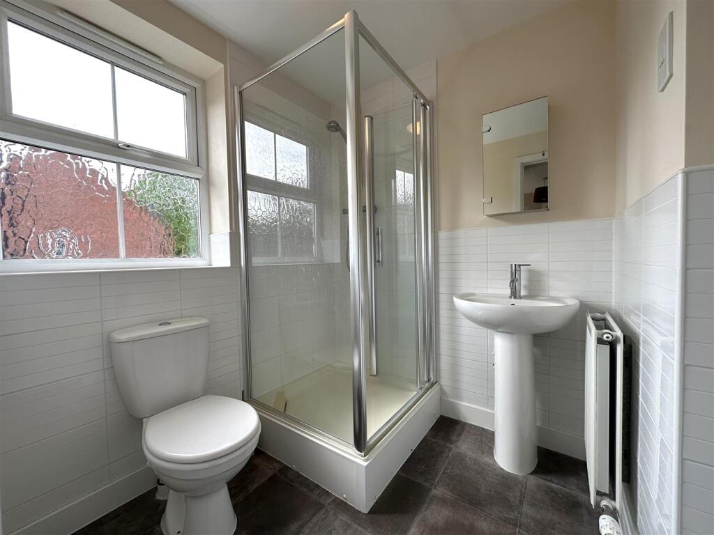 First Floor Shower Room 301