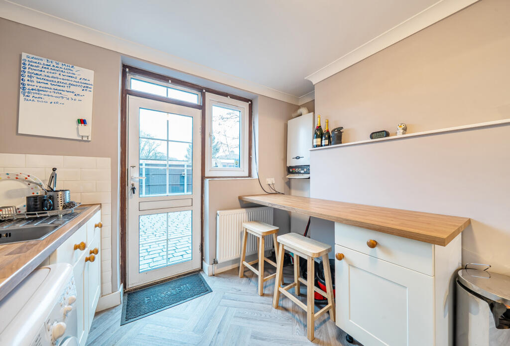 1393378-12-694ac8...