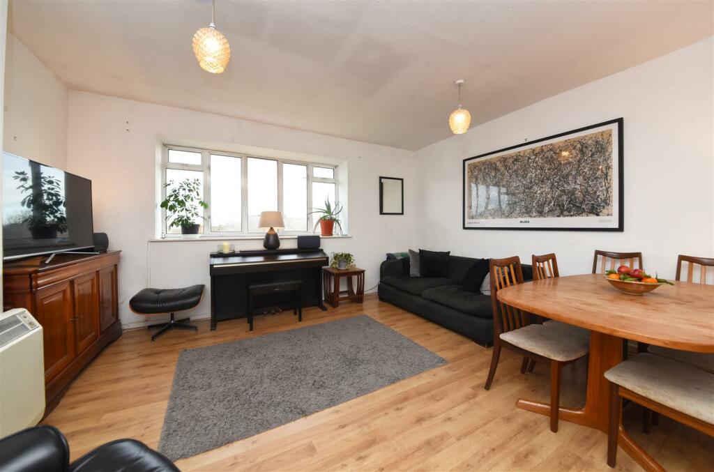 12a_Elmfield_House_Pic_14.jpg