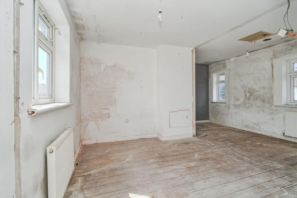 5 Marple Grove, Stretford, Manchester M32 0BD