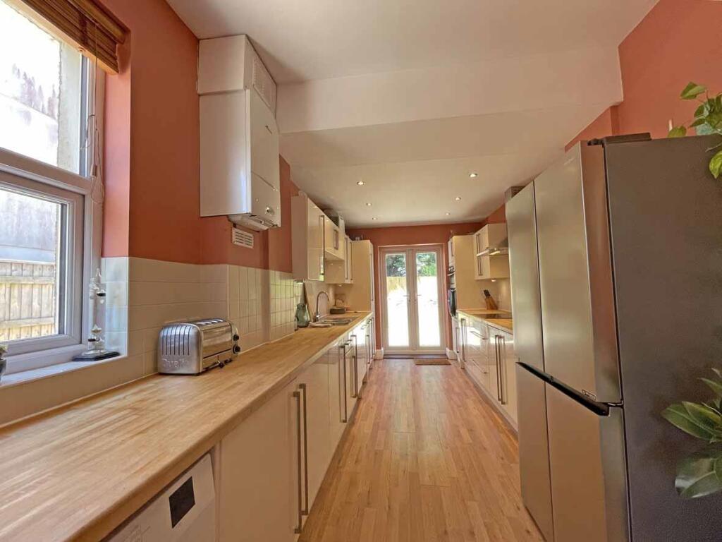 Eggbuckland Road 115 Kitchen 1.jpg