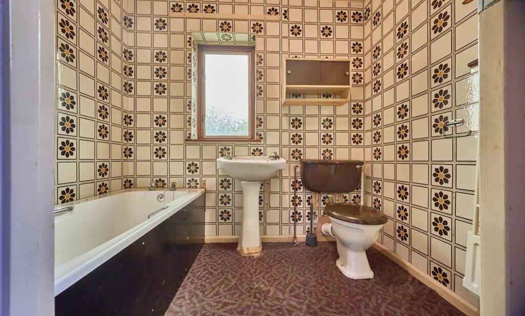 Bathroom to Rear