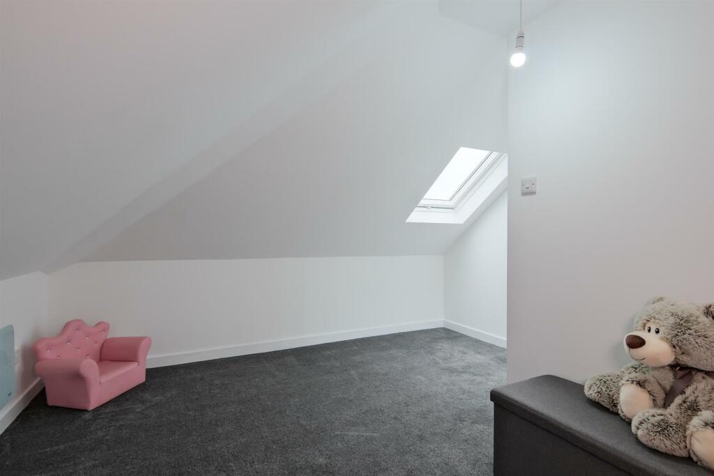 025-8 Curlinghaugh Crescent ML2 8JR.jpg