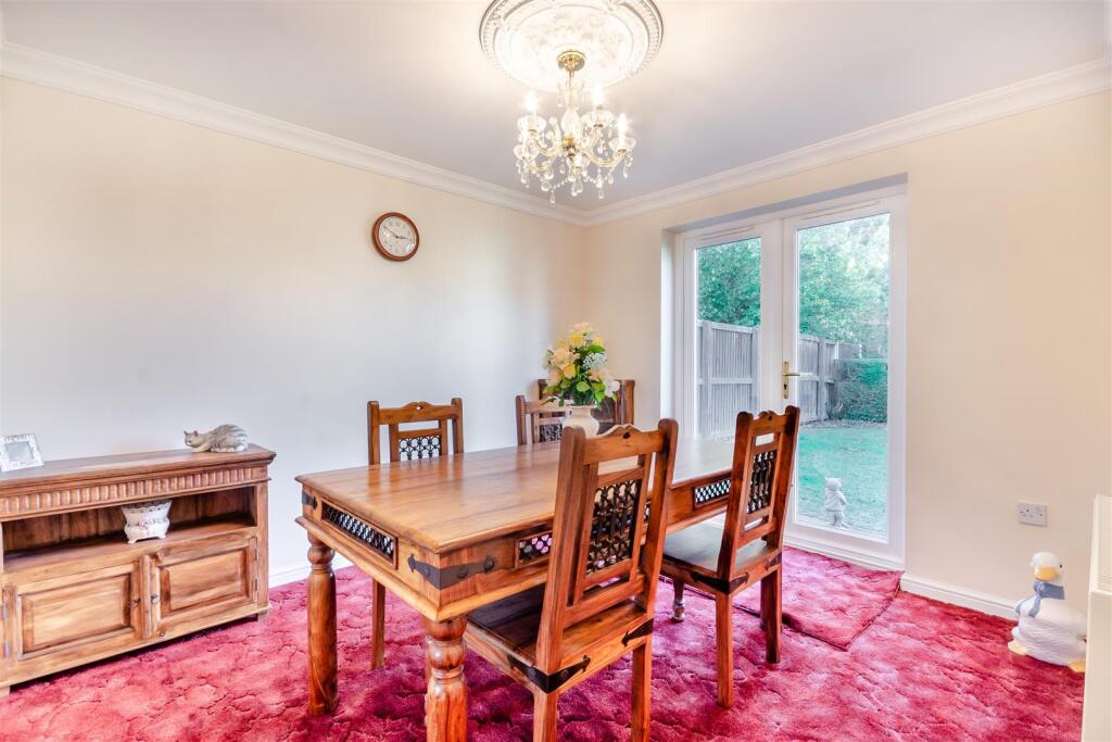 8666692-interior08.jpg