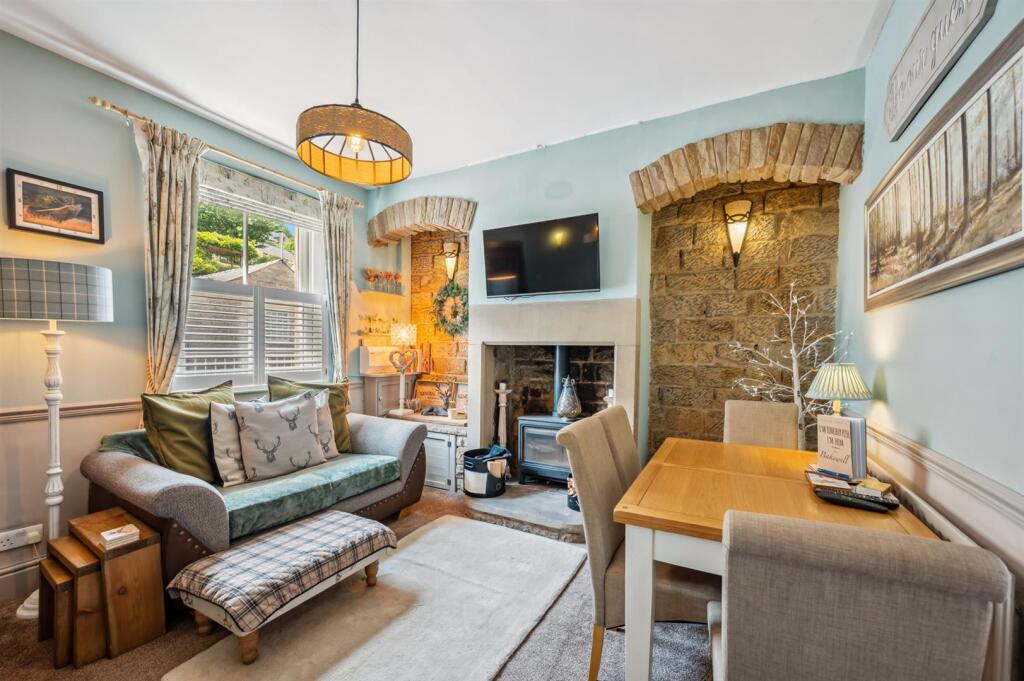 Saxton Mee Waters Edge -0033.jpg