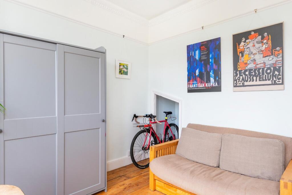 G8F9FERSD - Bedroom A.jpg