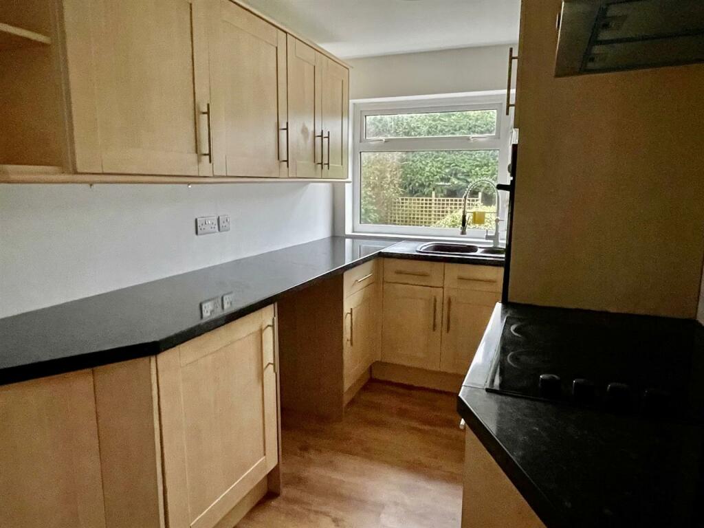 Kitchen.,.jpg