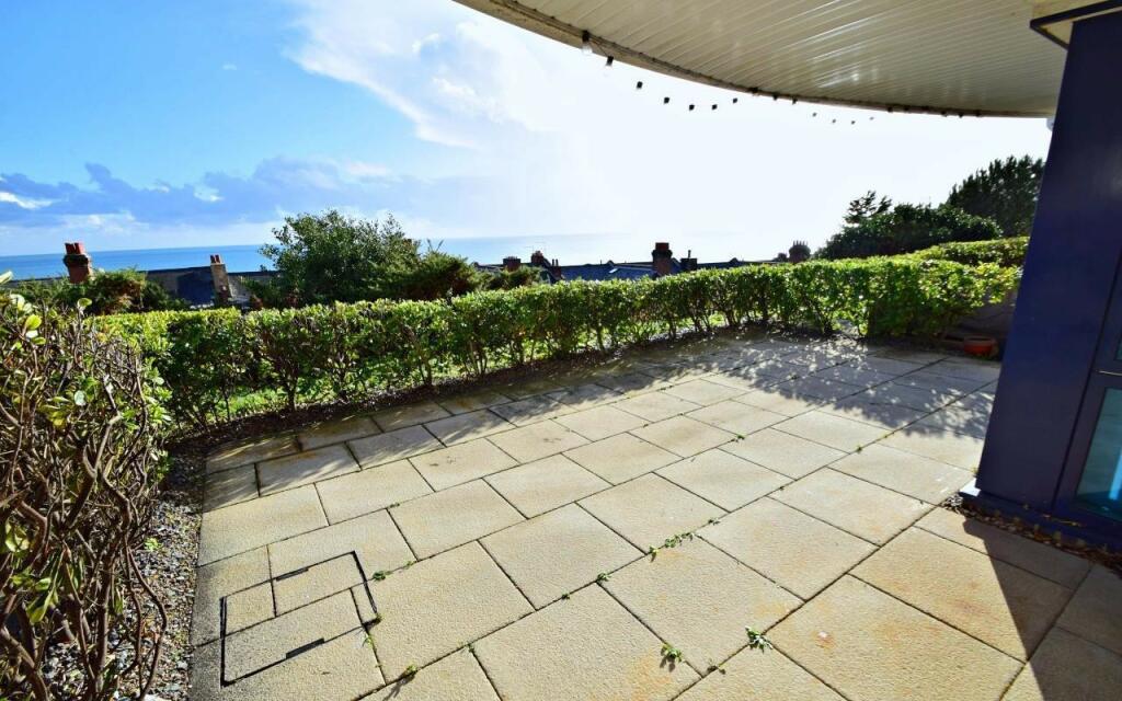 Patio &amp; View (Ma
