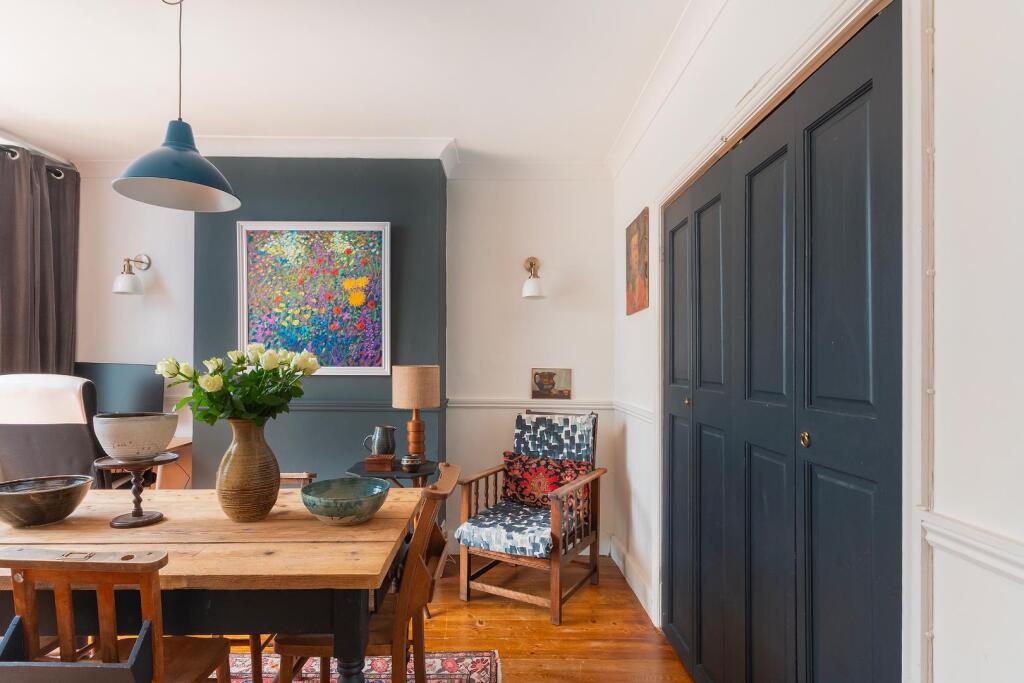 4S4RKE - Dining Room A.jpg