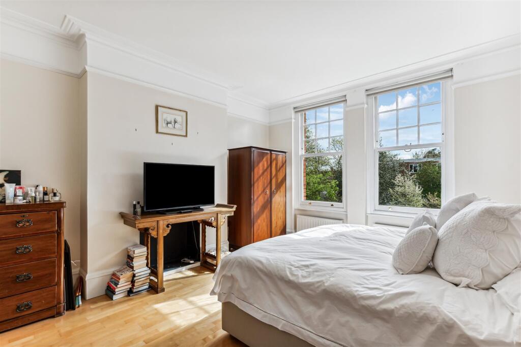 Sutton Court, W4 - FOR SALE