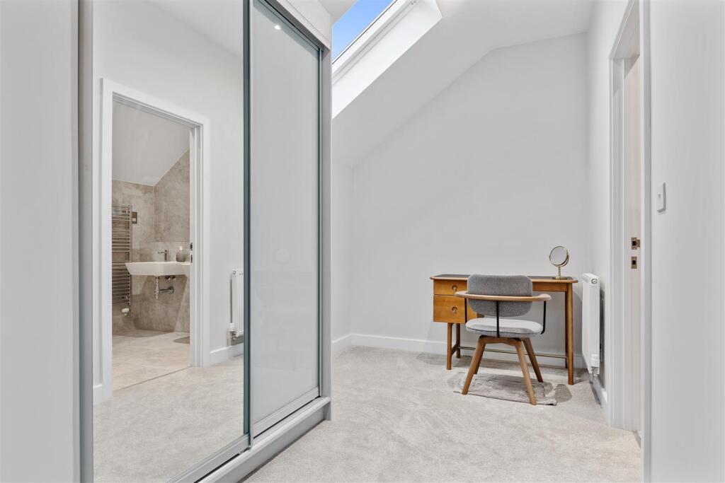 Bedroom 1 Dressing Room