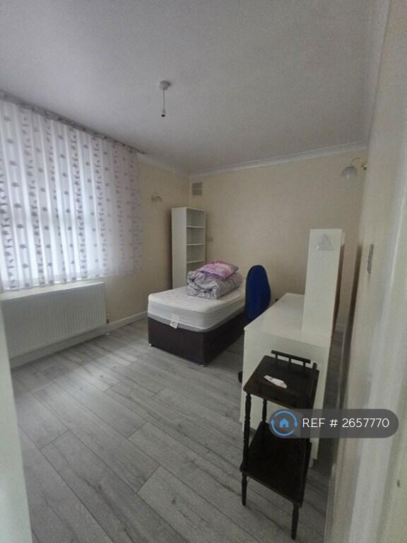 Master Room 2