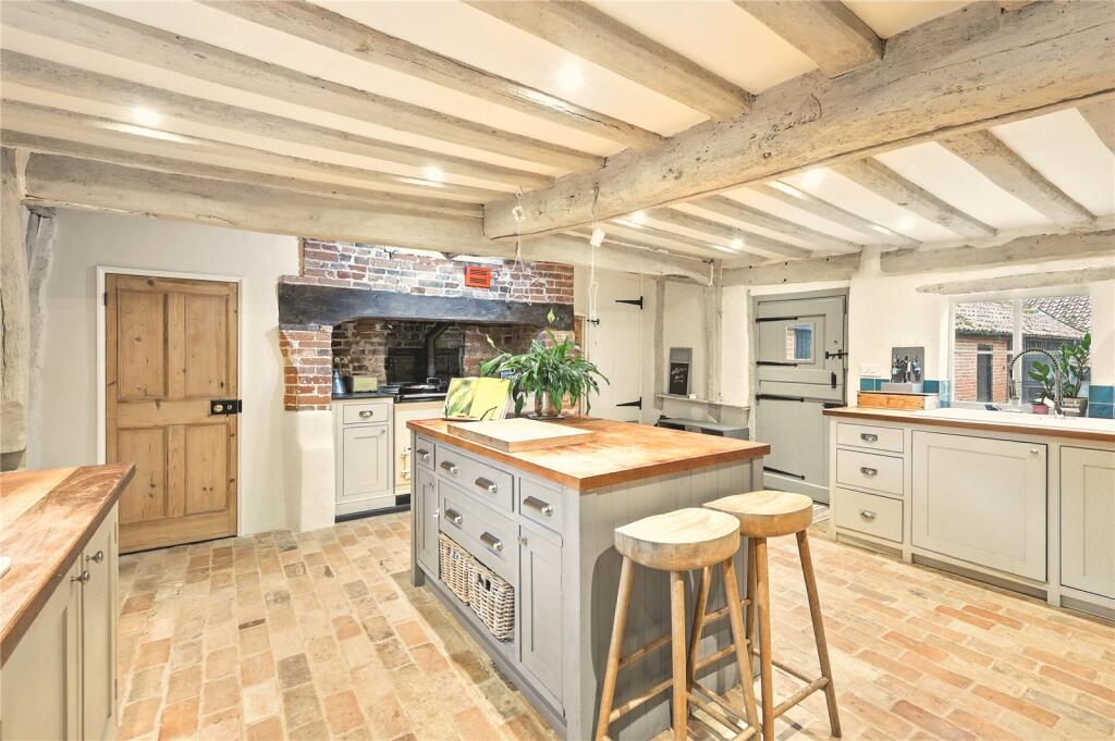 Kitchen/Breakfast Rm