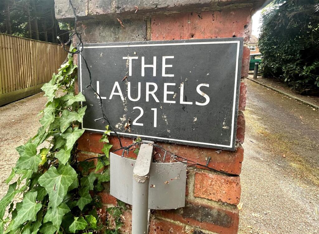 5 The laurels sign.jpg