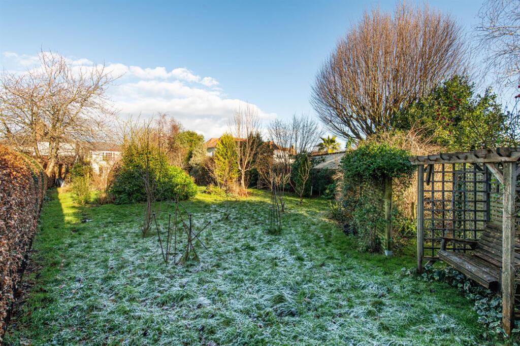 Garden_3.jpg