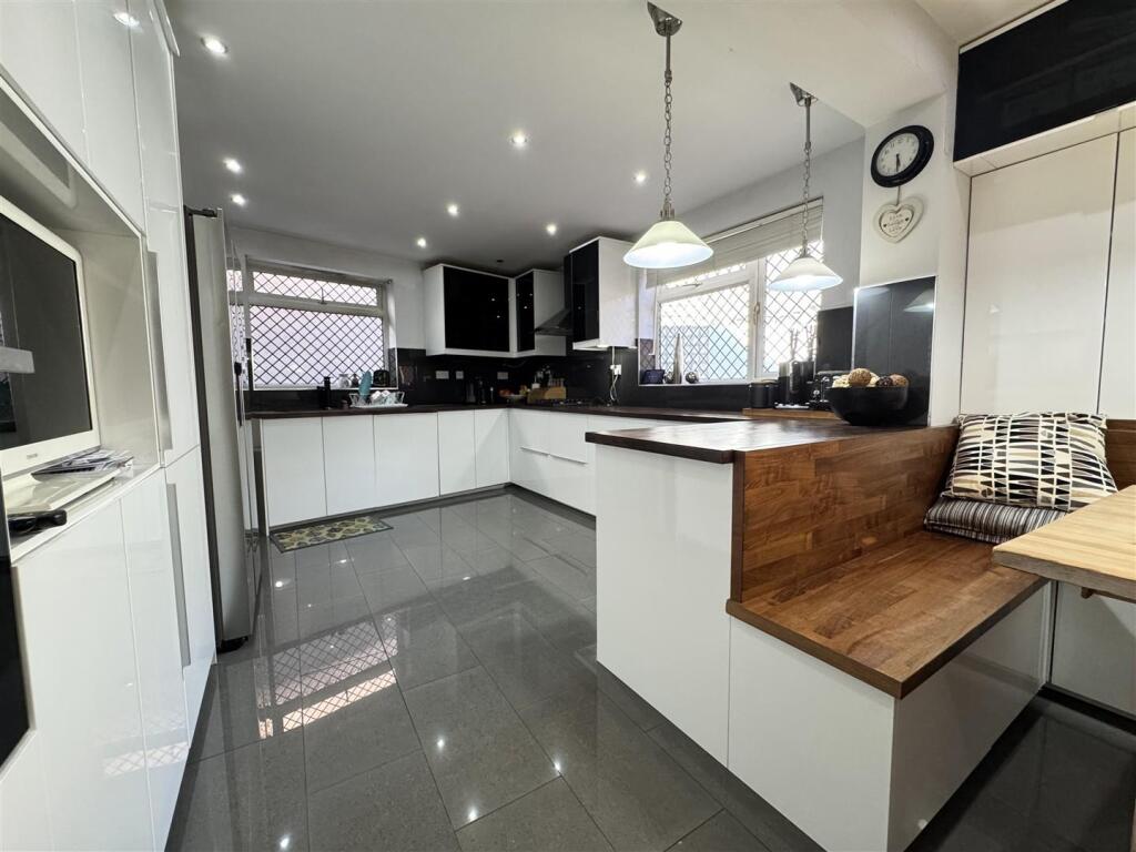 IMG_8086 (Large).JPG