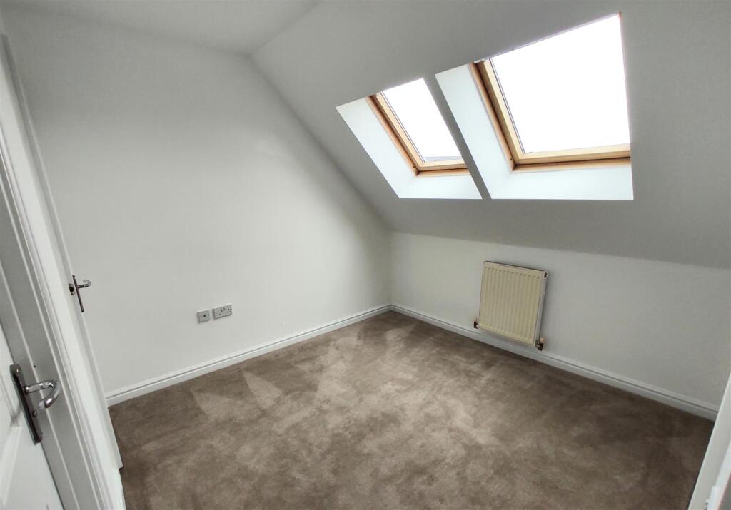 Bedroom 5.JPG