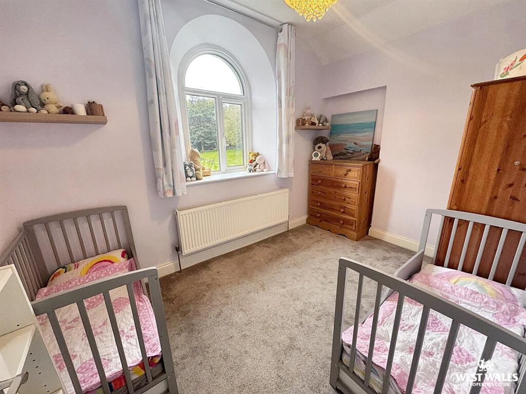 WhatsApp Image 2025-10-01 at 14.45.52 (1).jpg