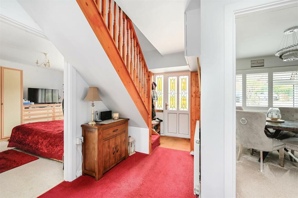 5 Wood Lane , Small dole, BN5 (13).jpg