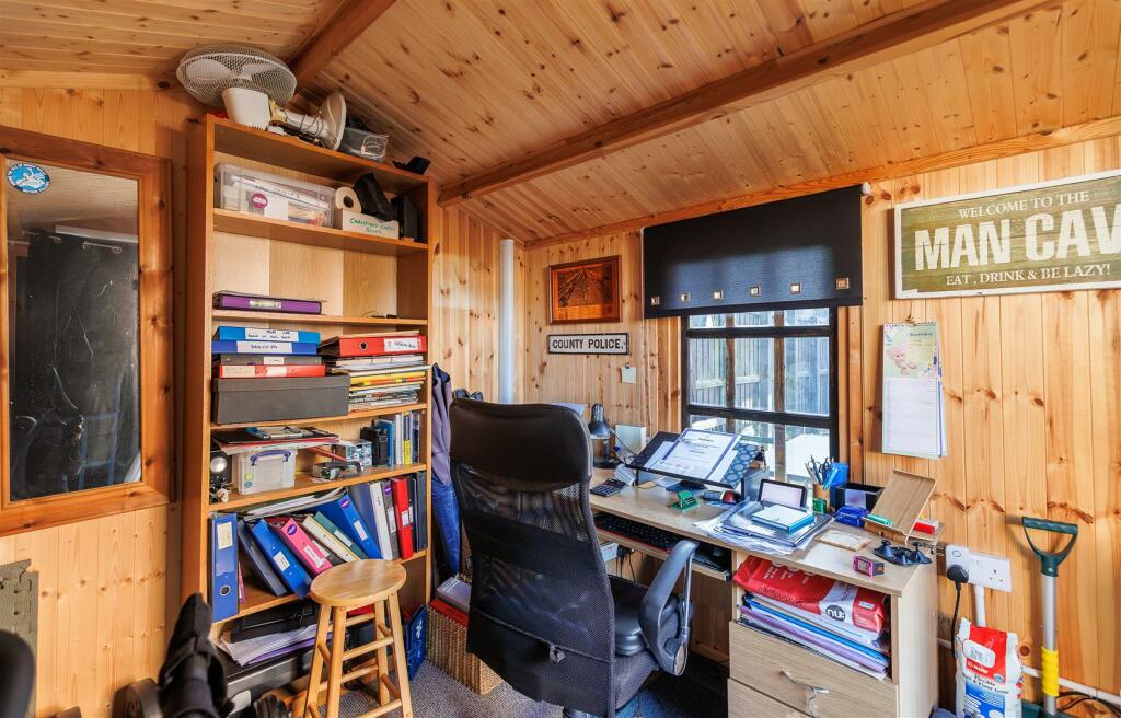 Log Cabin Inside.jpg