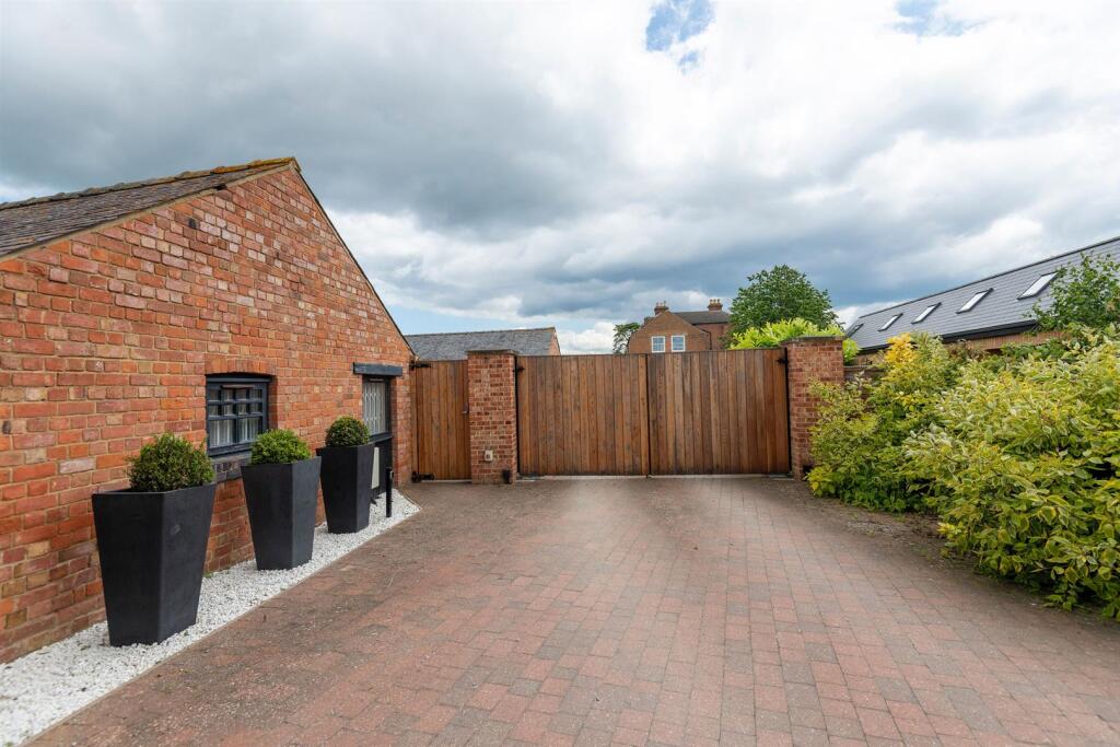 Twigworth Views | Entrance